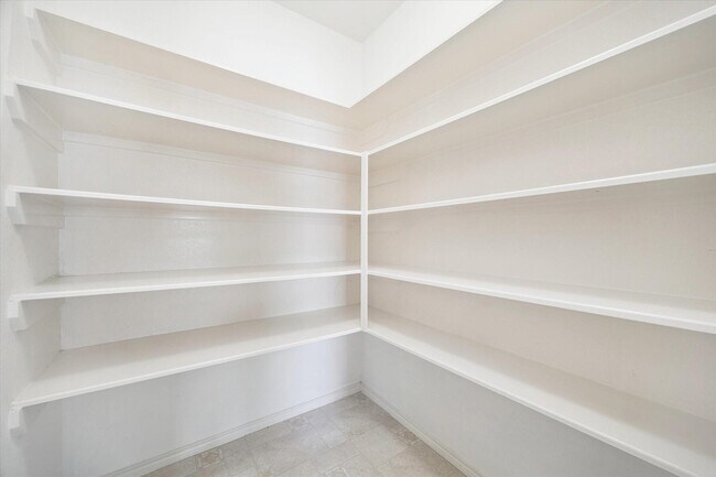 Building Photo - 15627 Haleys Landing Ln