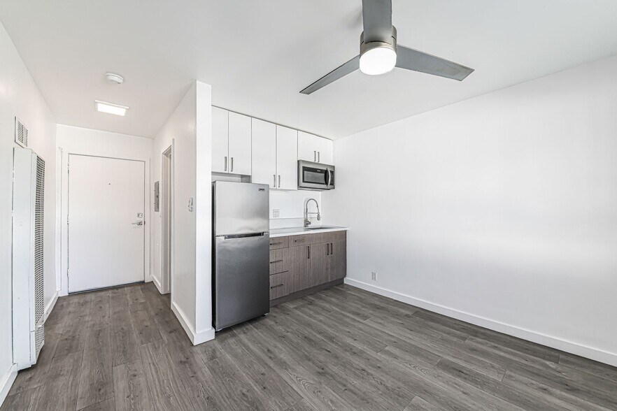 Building Photo - 5005 August St