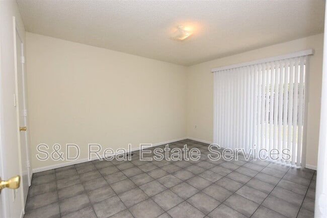 Building Photo - 1804 Crystal Grove Dr