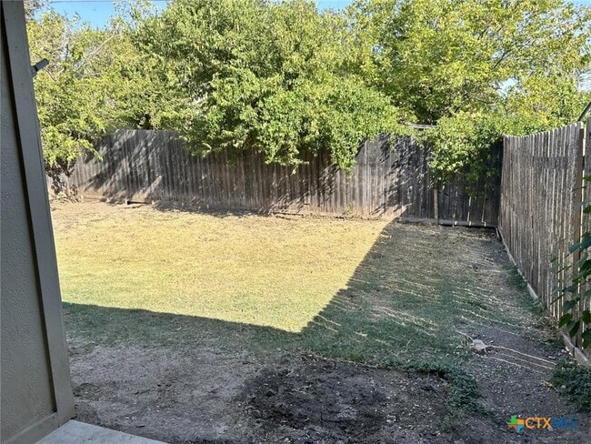 Building Photo - 2306 B Valley Forge Ave