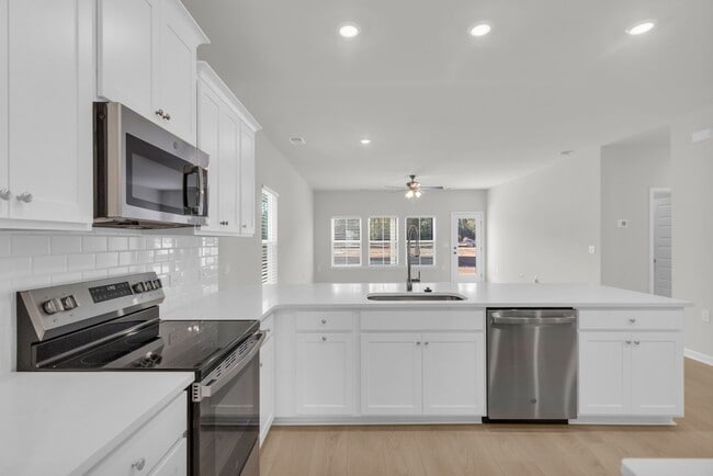 Building Photo - Perfect family home in Ocean Isle Beach