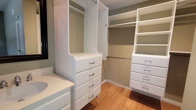 Building Photo - Spacious Carmel Valley Townhome