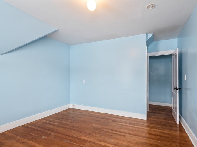 Building Photo - 16 Hampden Ave