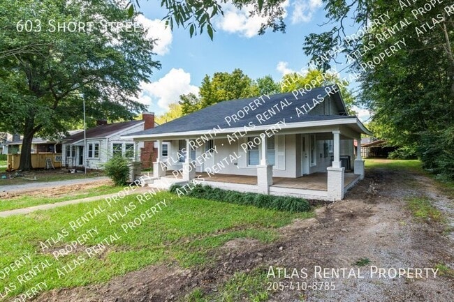 Building Photo - 603 Short St SE