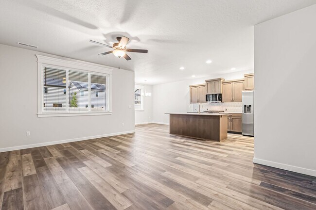 Building Photo - BRAND NEW BLACKROCK 4BD/2.5BA MERIDIAN HOME!