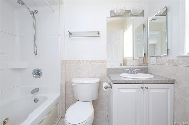 Building Photo - 20 Lefurgy Ave