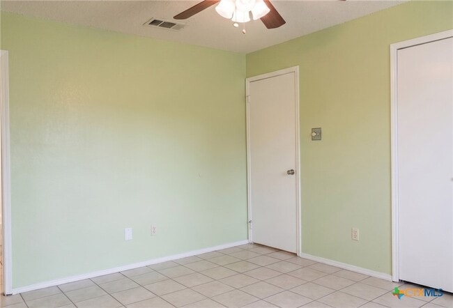 Building Photo - 2404 Fieldstone Dr
