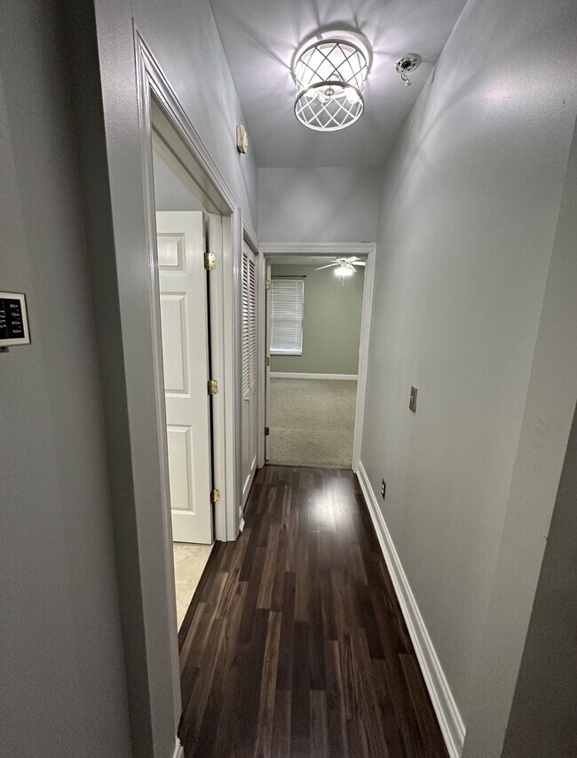 Building Photo - 4316 Summercrest Blvd