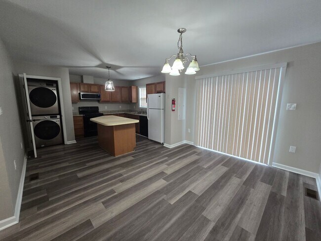 Building Photo - 1216 Superior Pointe Pl