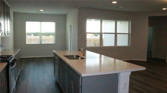 Building Photo - 119 Watercourse Wy