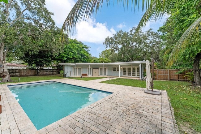 Primary Photo - 8318 SW 131st St