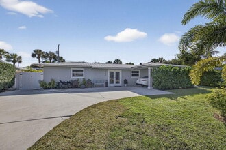 Building Photo - 2388 S Wallen Dr