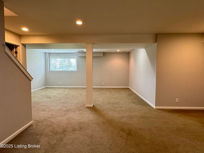 Building Photo - 1606 Church Side Dr