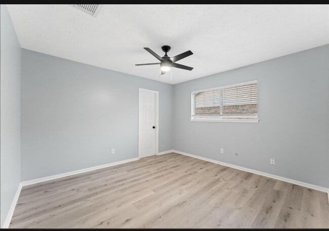 Building Photo - 11630 Sagemeadow Ln