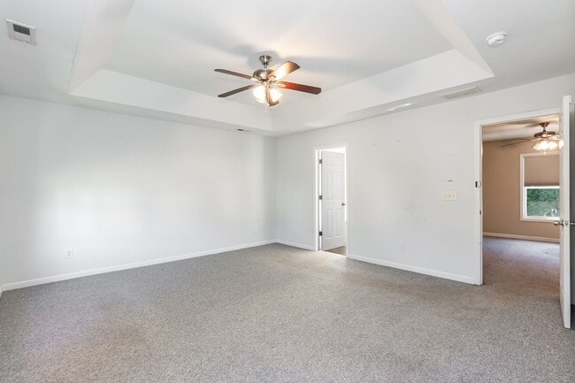Building Photo - Beautiful 3-Bedroom Single Family Home wit...