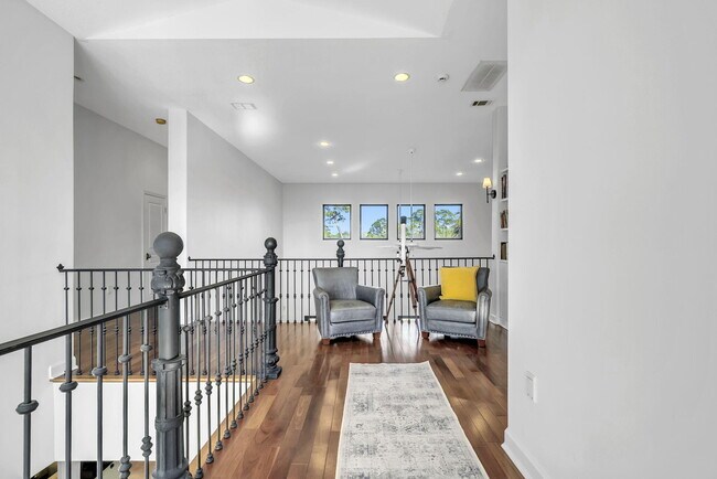 Building Photo - 1393 Sunset Beach Dr
