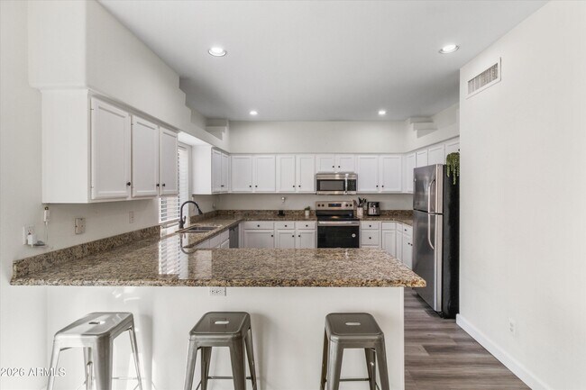 Building Photo - 12852 N Mountainside Dr