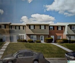 Building Photo - 97 E Hillcrest Ln