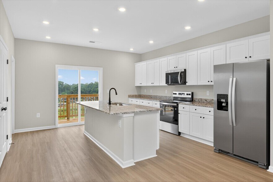 Building Photo - 1982 W Davidson Ave