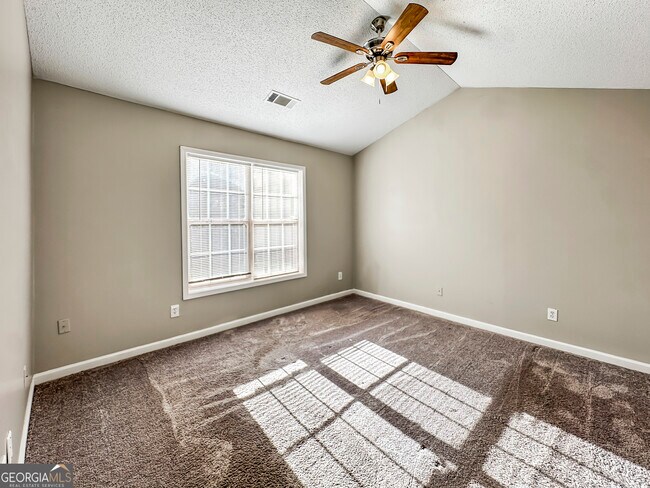 Building Photo - 11084 Knotty Pine Pl