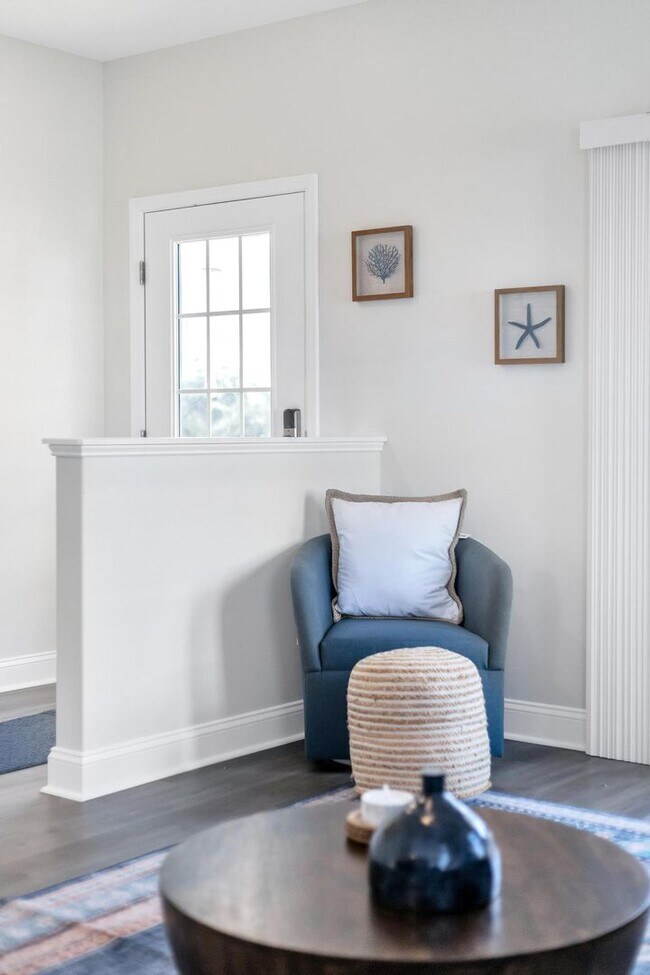 Building Photo - Amazing Rental Coming Soon (Late October-2...