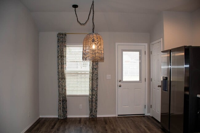 Building Photo - Charming 3-Bedroom, 2-Bath Home in Haskell!