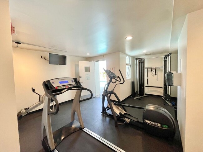 Building Photo - Panoramic City View 2Br/2BA Waterfront SF ...