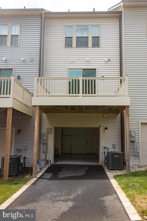 Building Photo - 3781 Vly Frd Wy