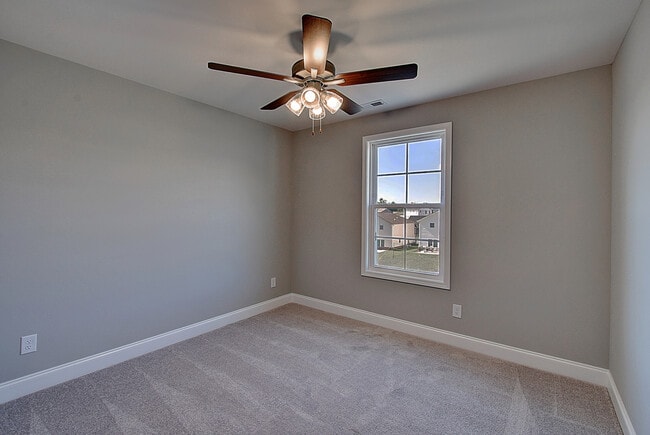 Building Photo - 330 Pauline Ingle Dr