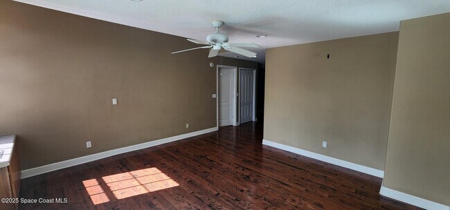Building Photo - 2577 Sykes Creek Dr