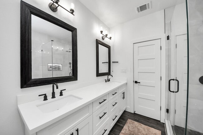 Building Photo - 6739 Calhoun Rd