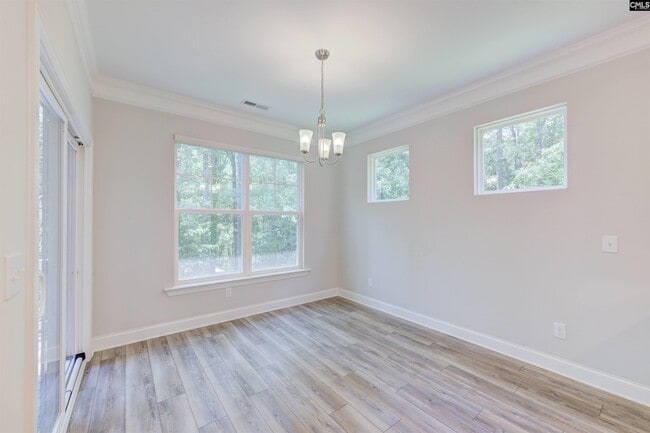 Building Photo - 300 Sunnycrest Ln