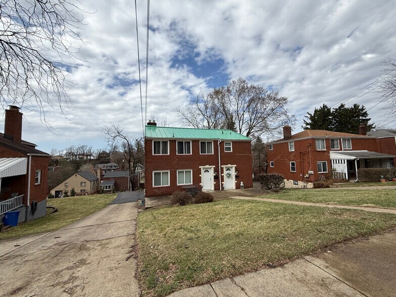 Building Photo - 4385 Coleridge St