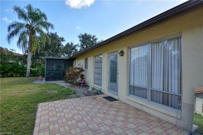 Building Photo - 859 Palm View Dr