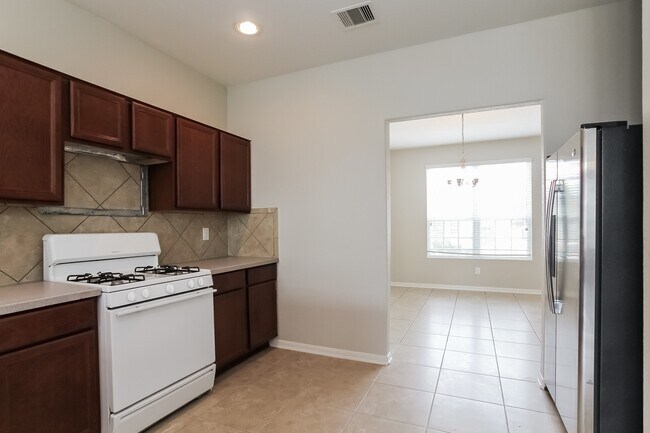 Building Photo - 17914 Seco Creek Ln