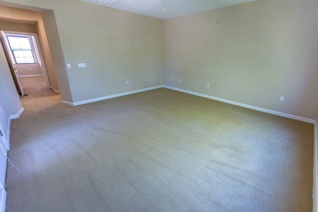 Building Photo - 4700 S Fulton Ranch Blvd