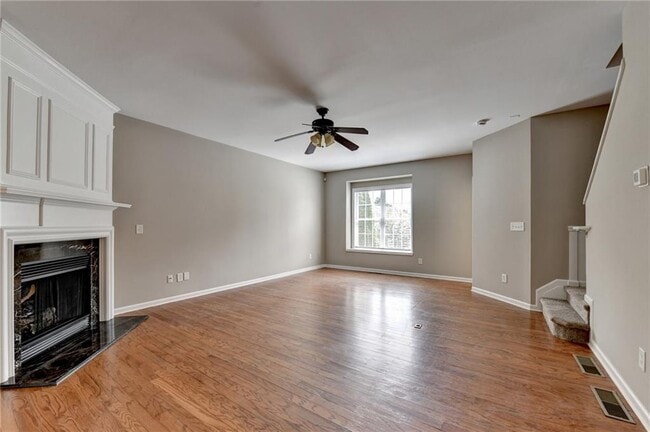 Building Photo - 4021 Edgecomb Dr