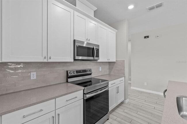 Building Photo - 6544 Barnstorm Wy