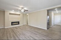 Building Photo - 2000 Huff Pl