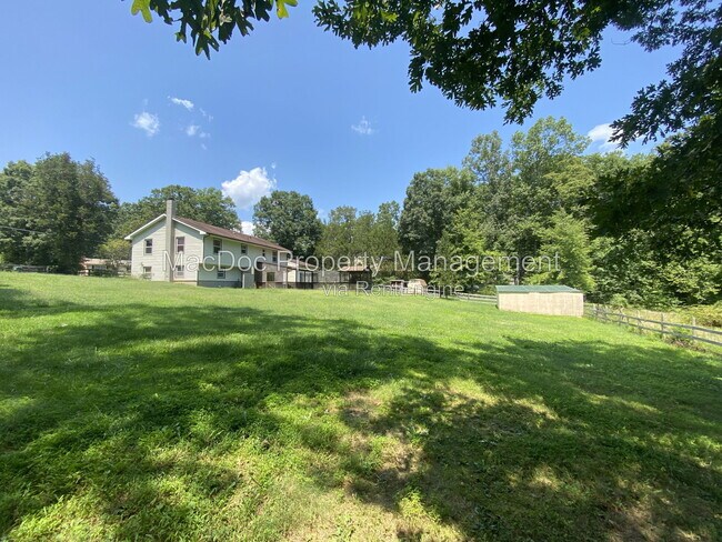Building Photo - 491 Cropp Rd