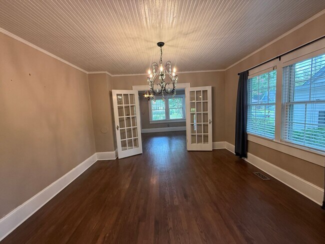 Building Photo - Gorgeous 4 Bed, 3 Bath Haymount Home