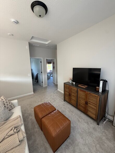 Building Photo - 12019 Gia Ct