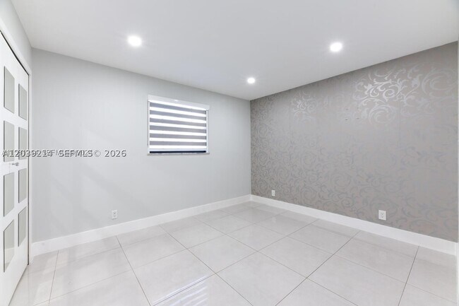Building Photo - 3351 NW 85th Ave