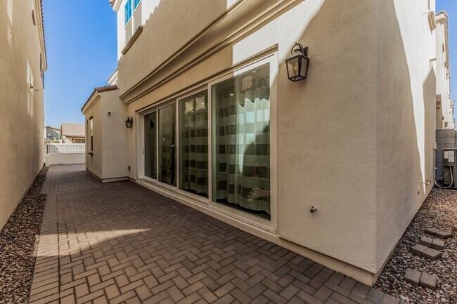 Building Photo - Gorgeous Rental Home in Chandler