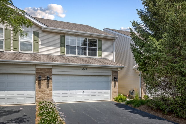 Building Photo - 2479 Stoughton Cir