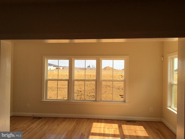 Building Photo - 315 Quarry Point Rd