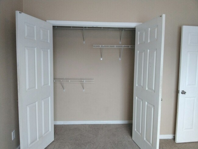 Building Photo - 517 McGregor Ct