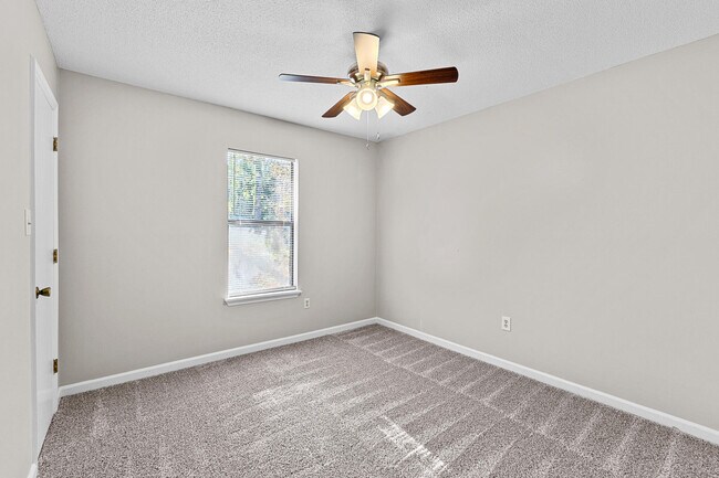 Building Photo - 2908 Cable Way