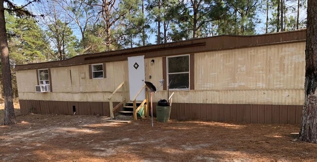 Primary Photo - SECTION 8 VOUCHER HOLDERS APPLY NOW! 2 Bed...