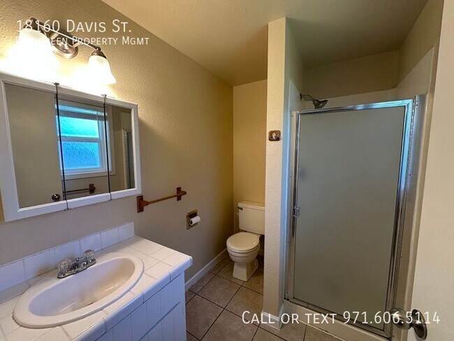 Building Photo - 18160 Davis St